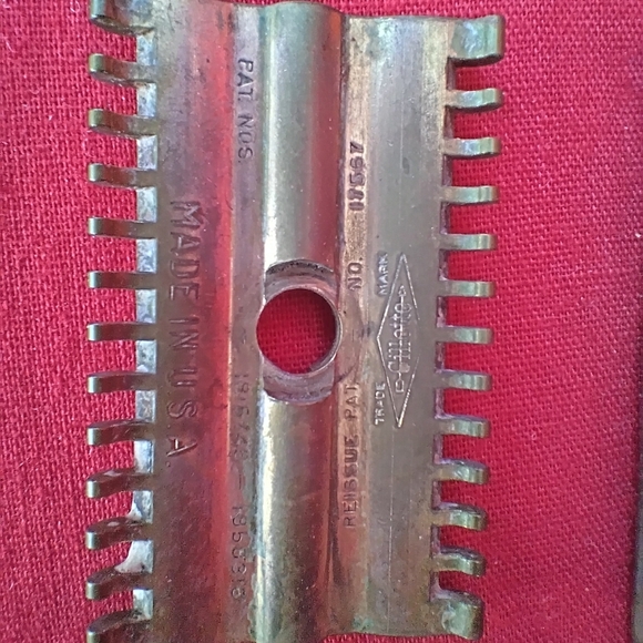 Antique Gillette Gold Tone Safety Razor In Original Case With Metal Razor Box - Picture 3 of 14